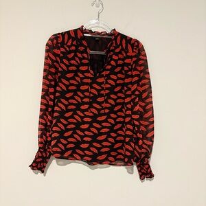 Ann Taylor Factory Lip Print Smocked Peasant Blouse Red‎ black Size XS